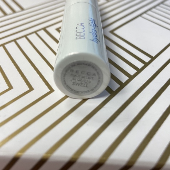 NWOB 3 BECCA PLUMPING LIP BALMS - Picture 5 of 5